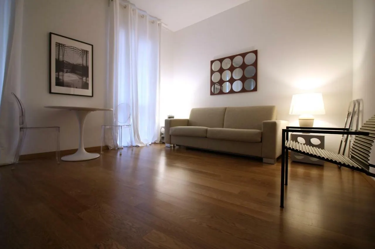 Brera - Fiori Chiari Charme Apartment Milán
