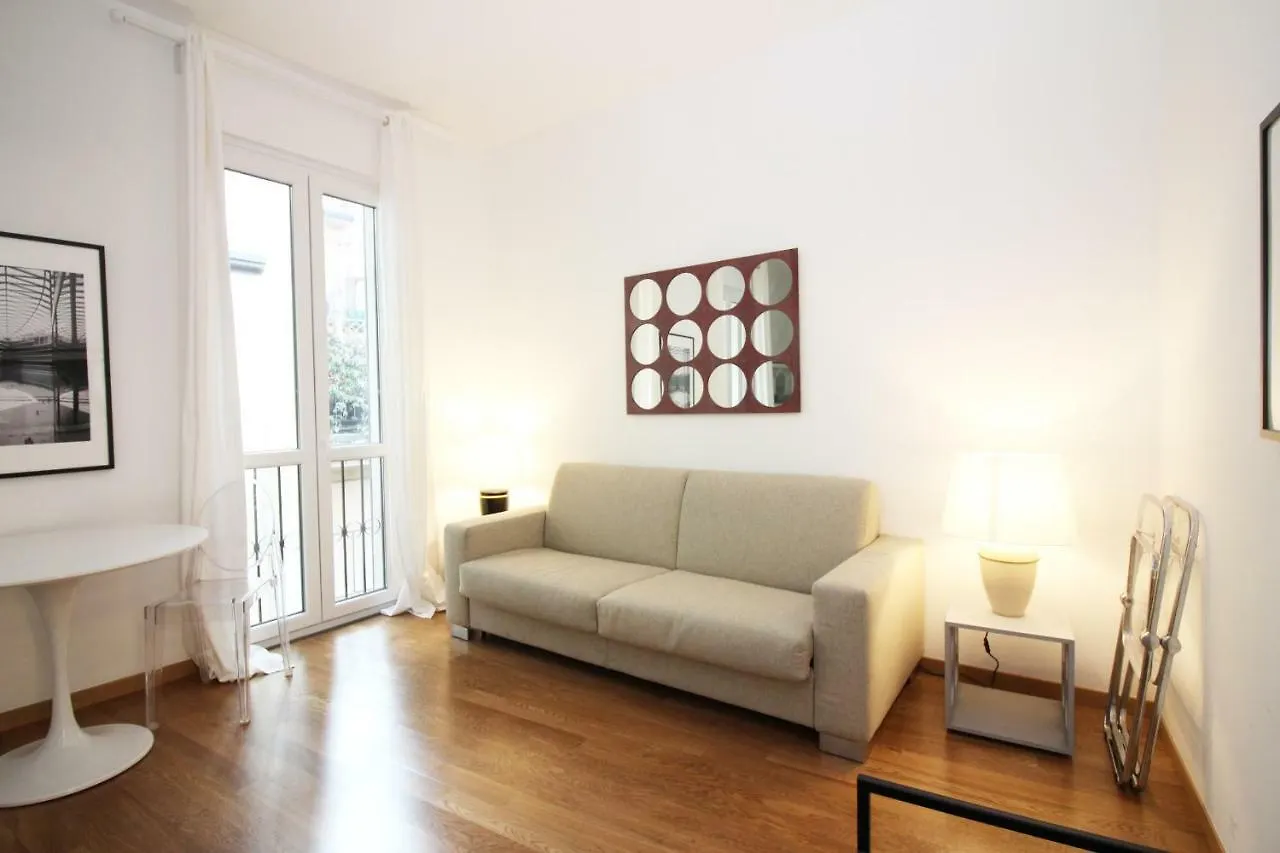 Brera - Fiori Chiari Charme Apartment Milán