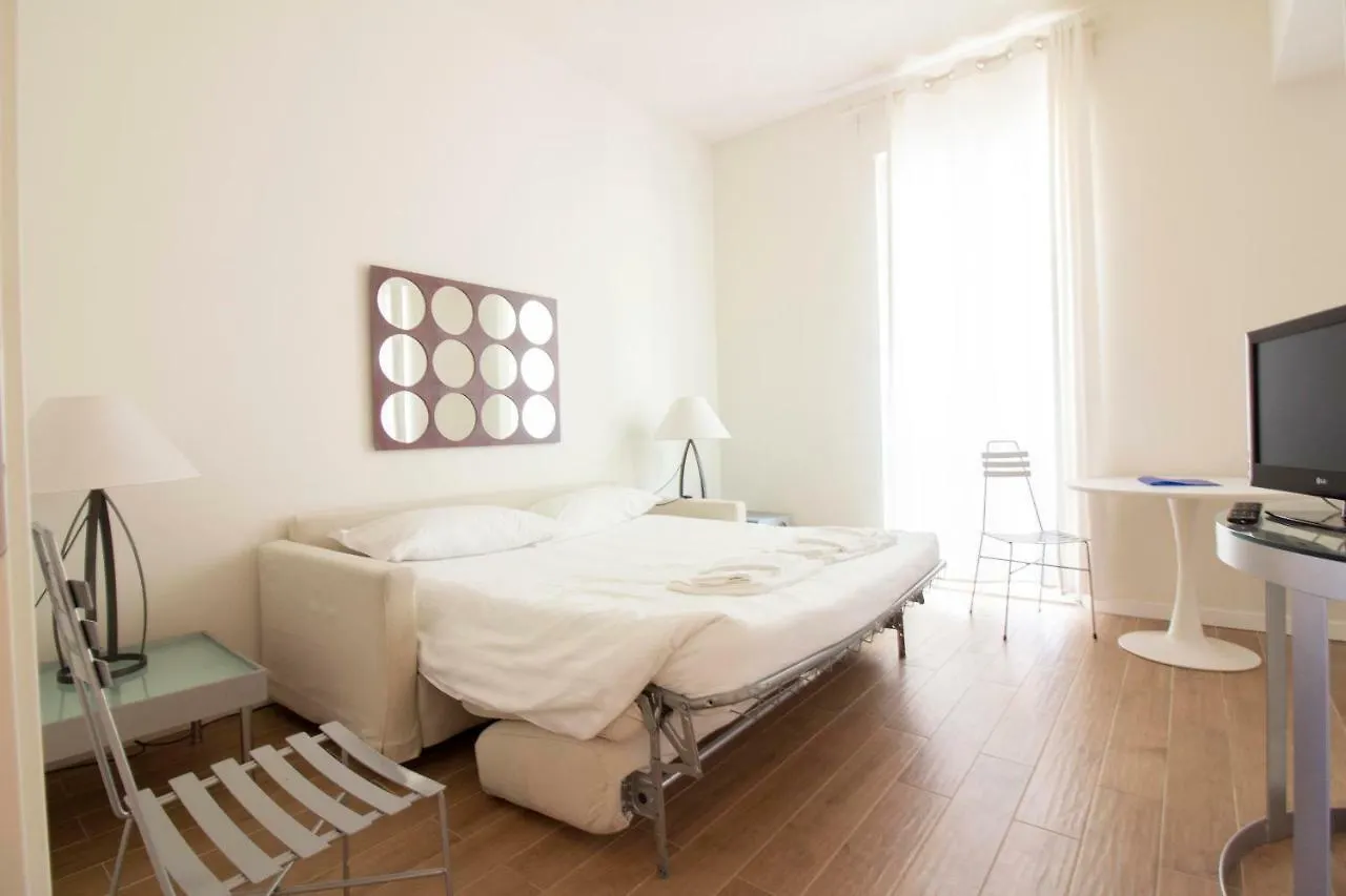 Brera - Fiori Chiari Charme Apartment Milán