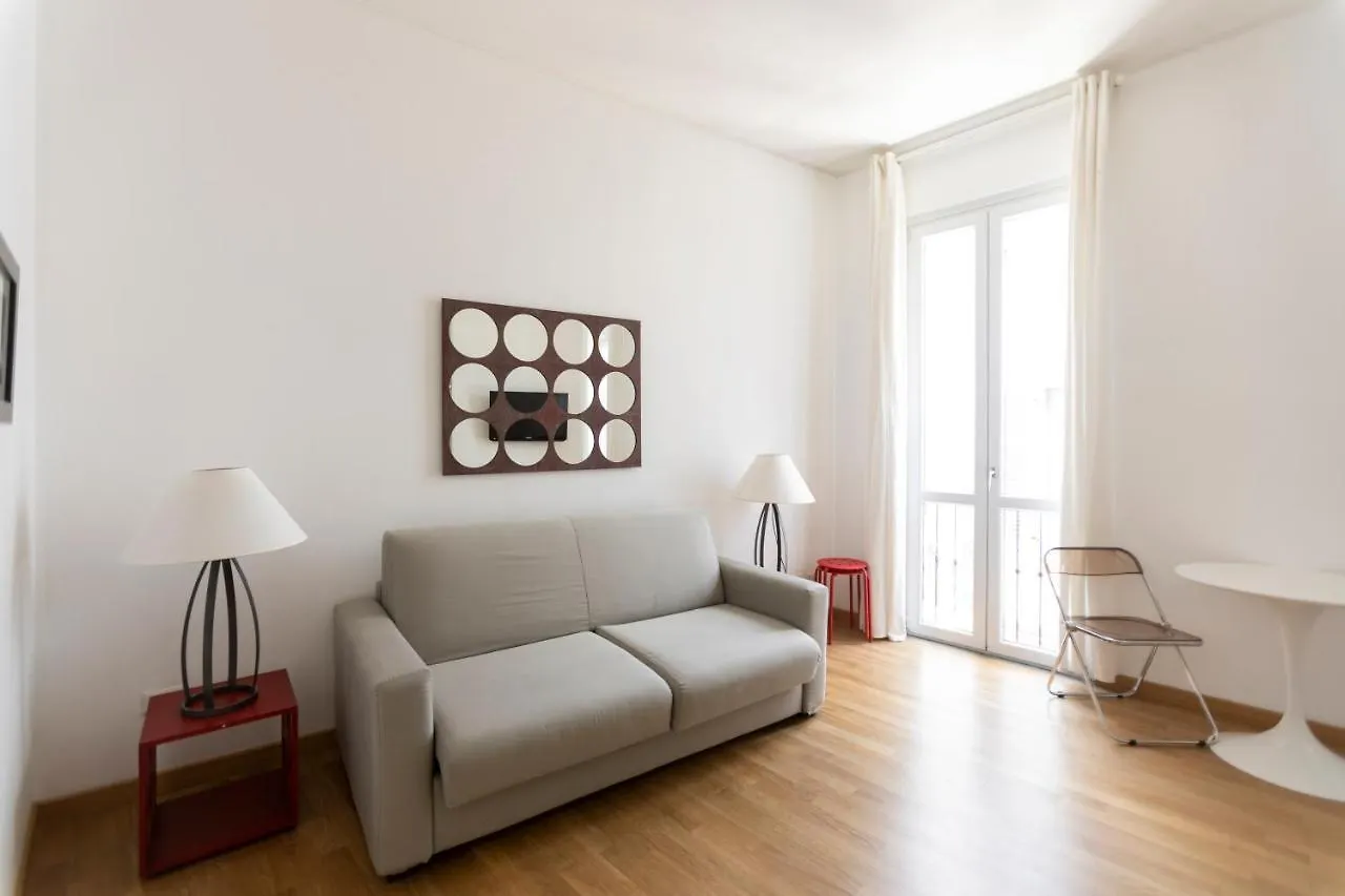 Brera - Fiori Chiari Charme Apartment Milán
